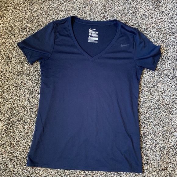 Women’s Athletic Cut Nike V Neck shirt, Navy size Medium - Picture 1 of 5